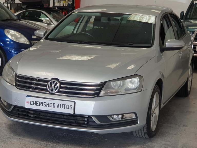 VOLKSWAGEN PASSAT 1.6 TDI BLUEMOTION * GEN 28,000 MILES * FSH* £35 TAX* AMAZING 