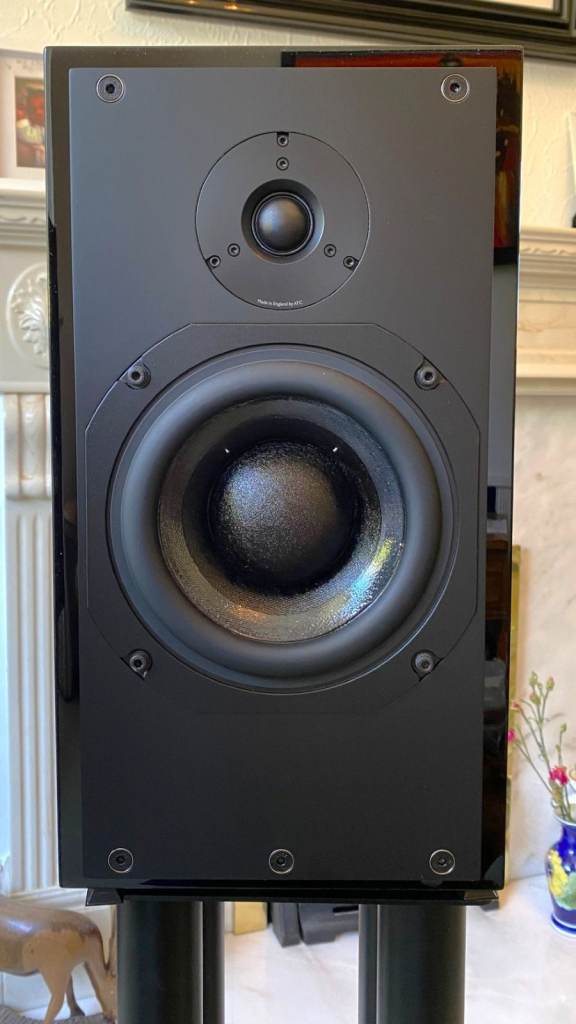 ATC SCM20SL Reference Speakers and Atacama Stands, Piano Black, MINT CONDITION