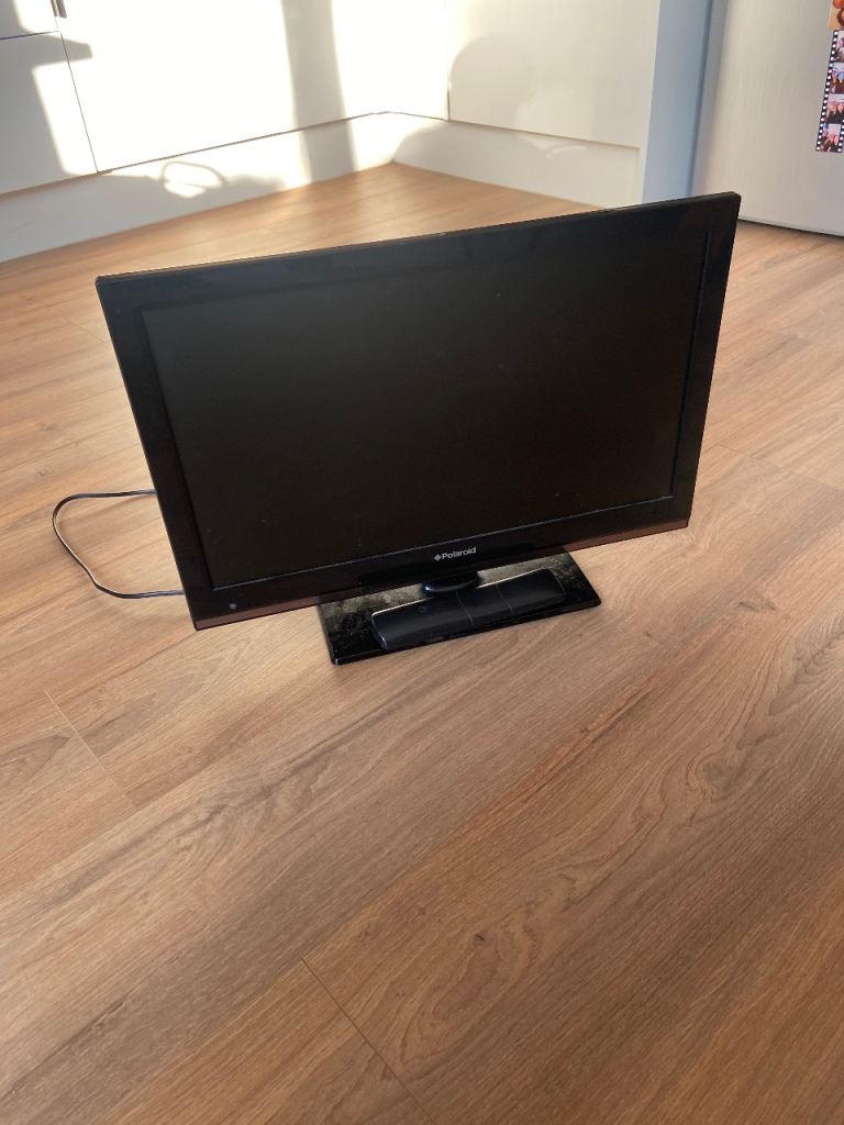 Polaroid Small Screen TV with Remote – Good Condition