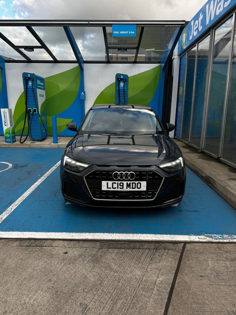 Audi, A1, Hatchback, 2019, Semi-Auto, 999 (cc), 5 doors