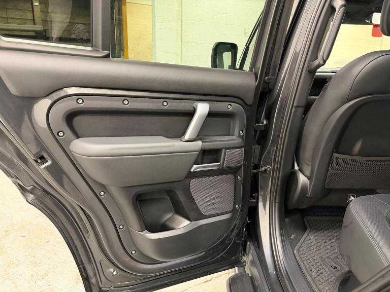 2022 Land Rover Defender 110 5.0 P525 V8 Auto 4WD Euro 6 (s/s) 5dr ESTATE Petrol Automatic