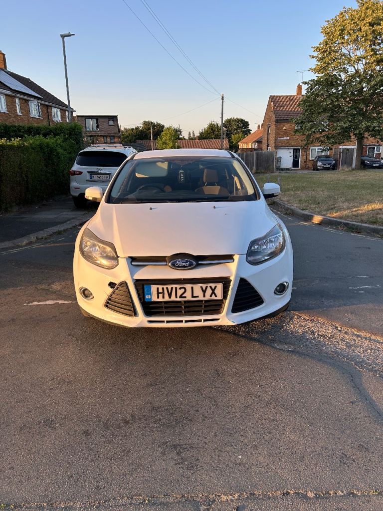 Ford, FOCUS, Hatchback, 2012, Manual, 1596 (cc), 5 doors