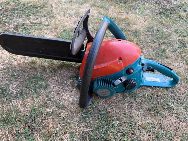 Chainsaws 
