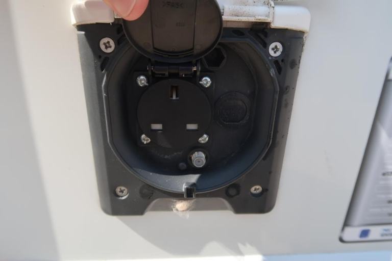 2020 BAILEY Unicorn Black Edition Cabrera 