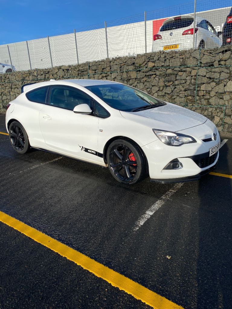 Vauxhall, GTC, Hatchback, 2017, Manual, 1364 (cc), 3 doors