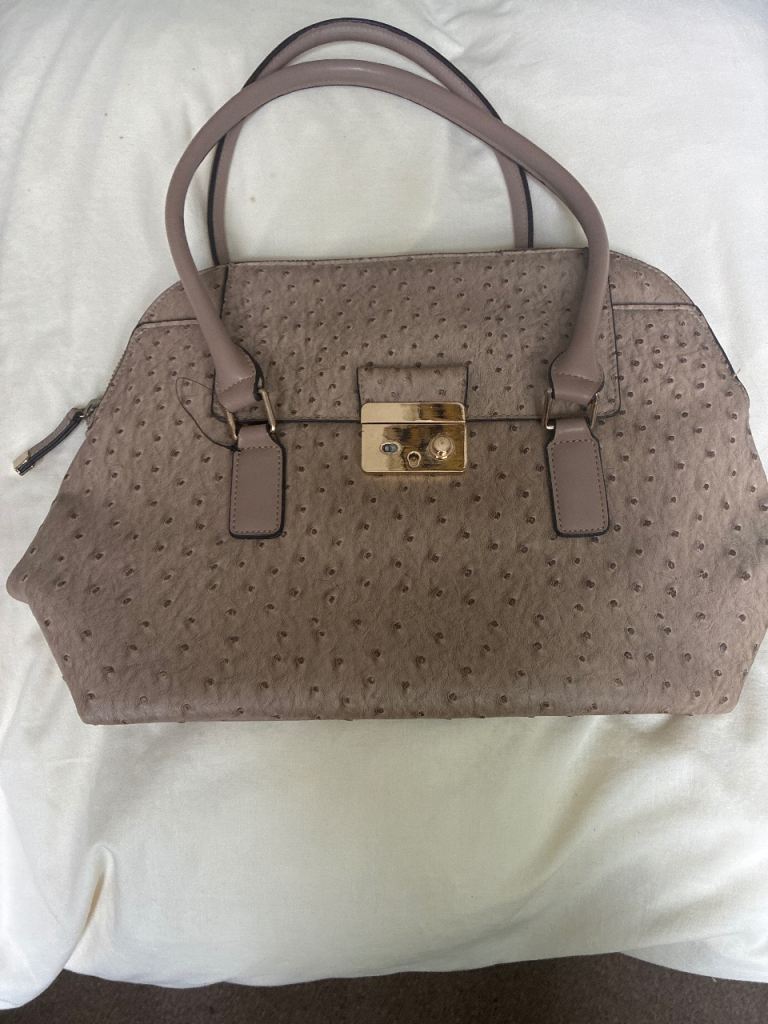 Ladies handbag 
