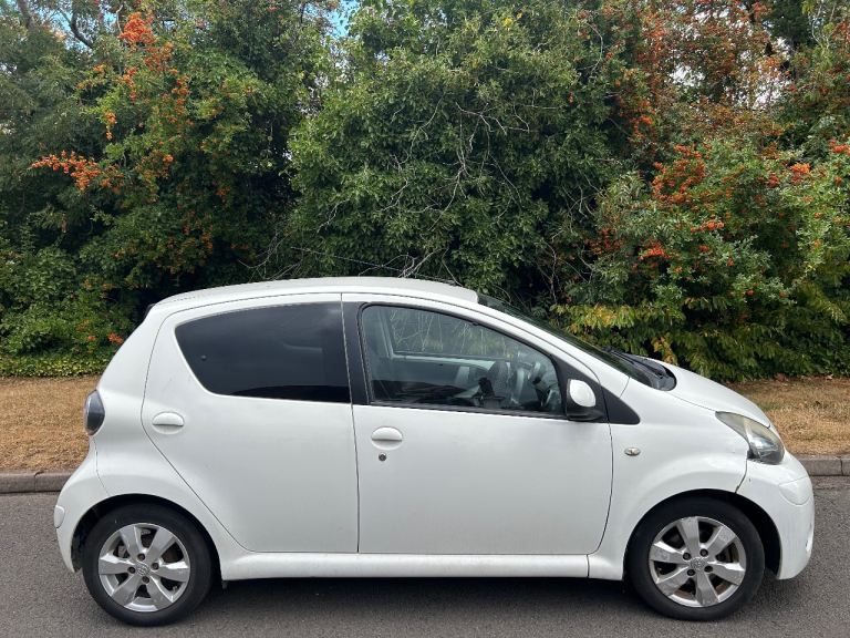 Toyota, AYGO, Hatchback, 2013, Semi-Auto, 998 (cc), 5 doors