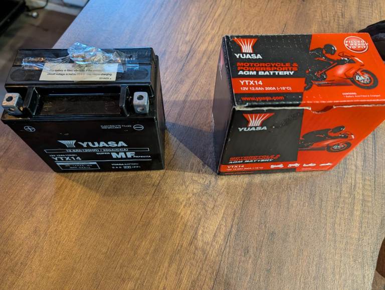 Yuasa motorbike battery YTX14