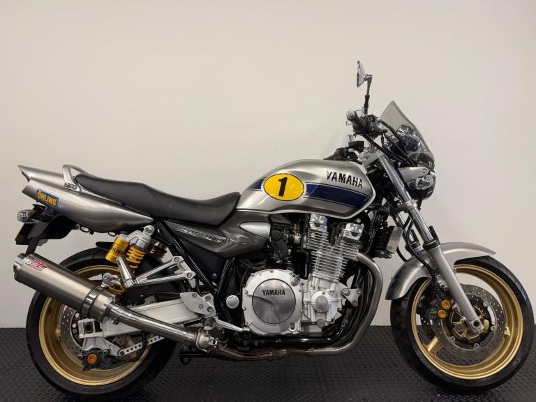 YAMAHA XJR1300 *** EXHAUST - OHLINS - FSH ***
