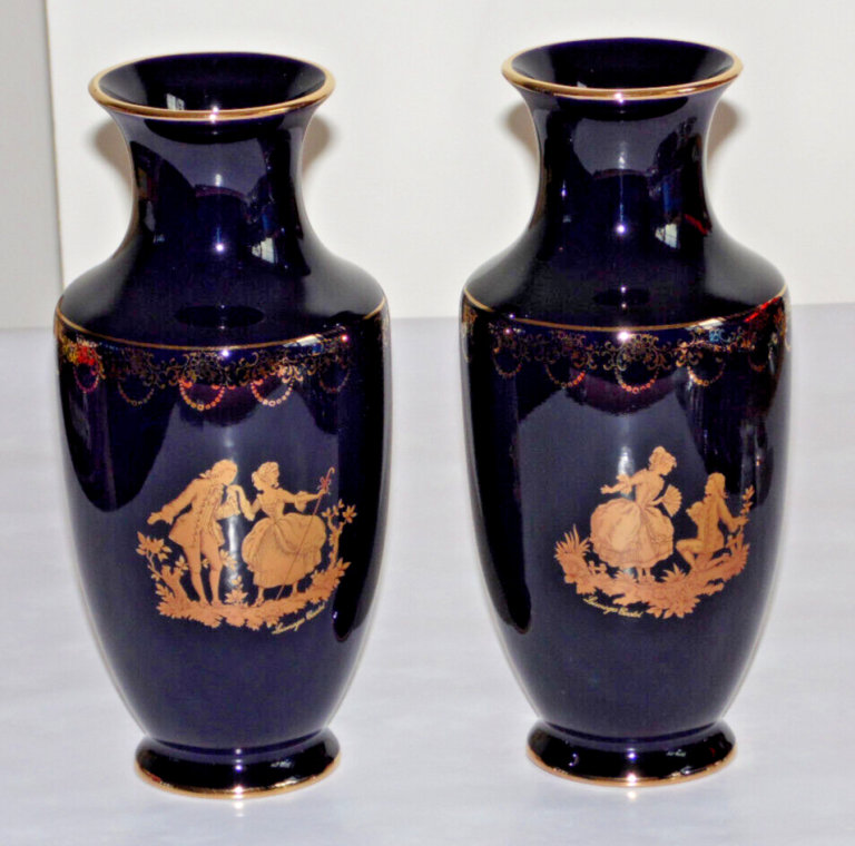 2 x VINTAGE PORCELAIN LIMOGES COBOLT BLUE & 24k GOLD HAND PAINTED FRENCH VASES