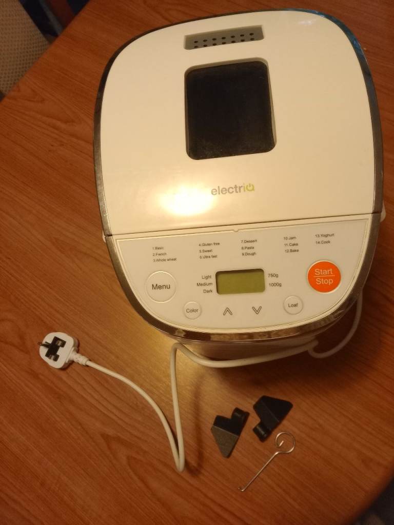 Electriq Bread Maker – White, Good Condition