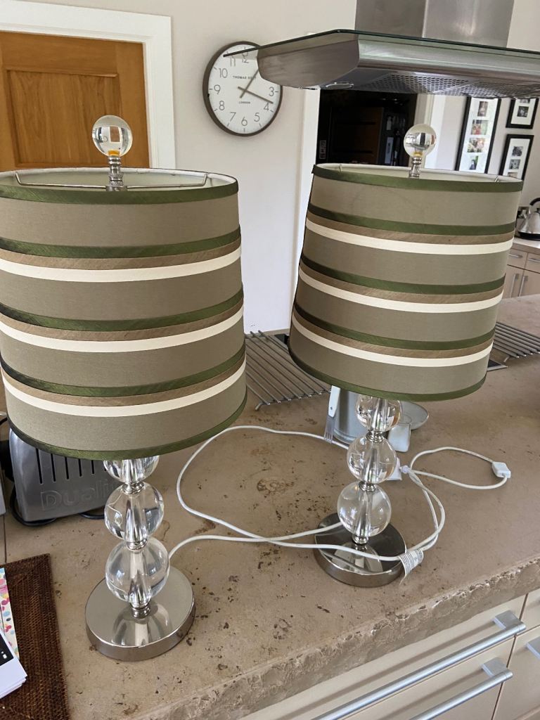 2 glass table lamps 