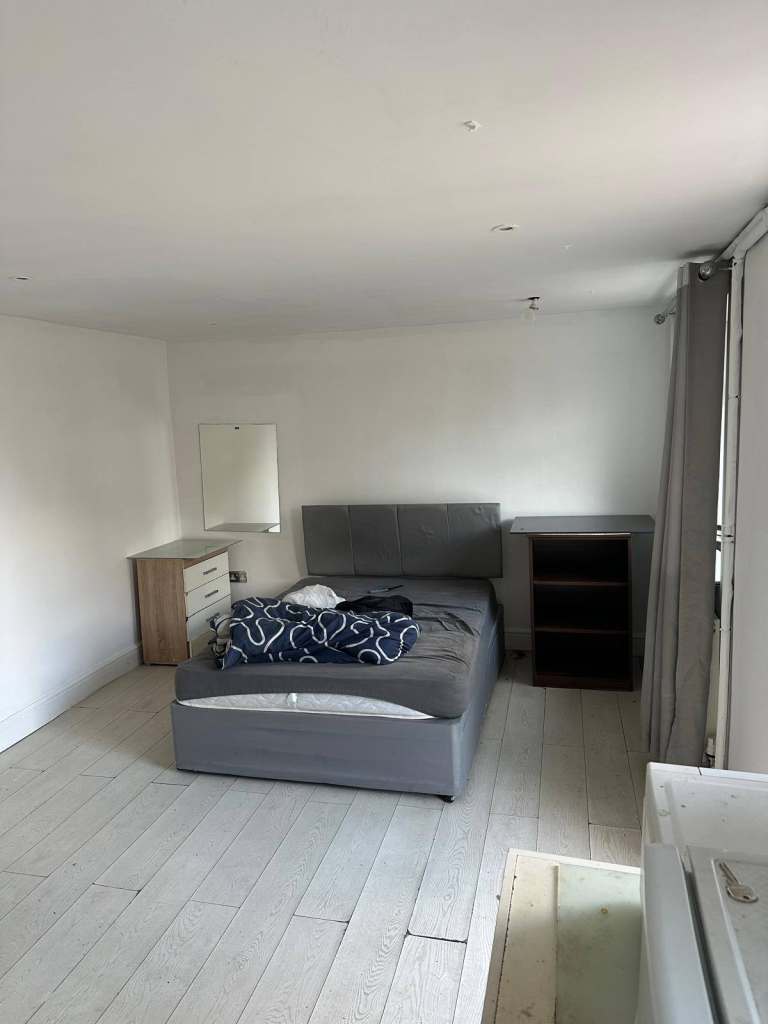 Studio Flat to rent including all bills