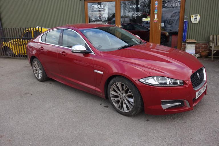 Jaguar XF 2.2d Sport Saloon 4dr Diesel Auto Euro 5 (s/s) (200 ps) DIESEL 2013/13