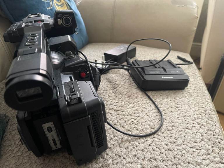 Panasonic 4K Camcorder AG UX90