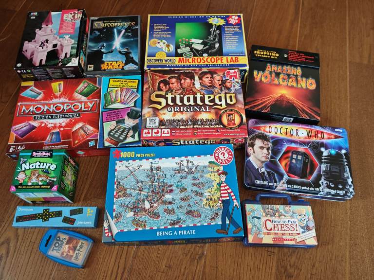 Sellection of classic board games 