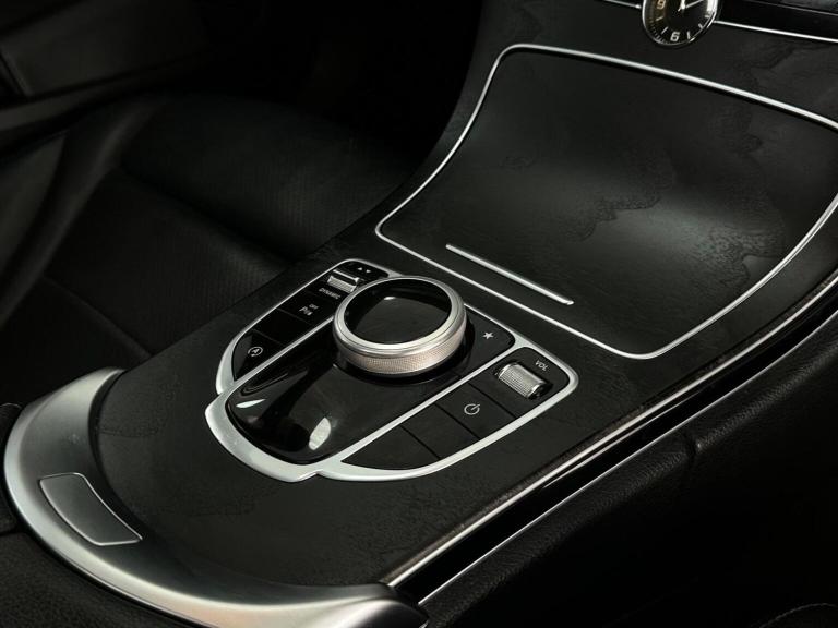 MERCEDES-BENZ C CLASS 2.1 C220d AMG Line (Premium) G-Tronic+ Euro 6 (s/s) 4dr