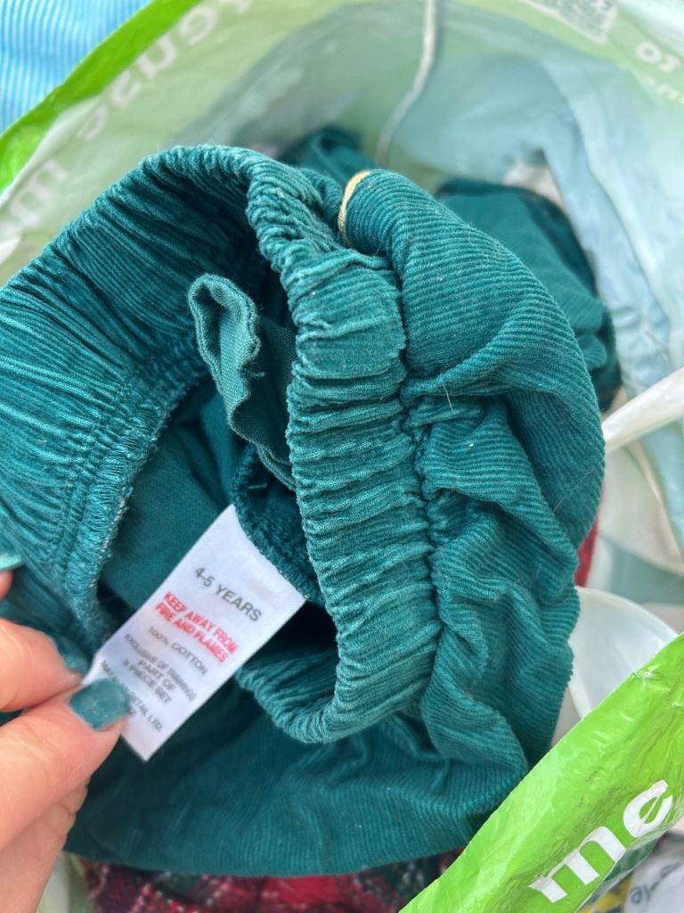 Girls clothes age 4-5 years 