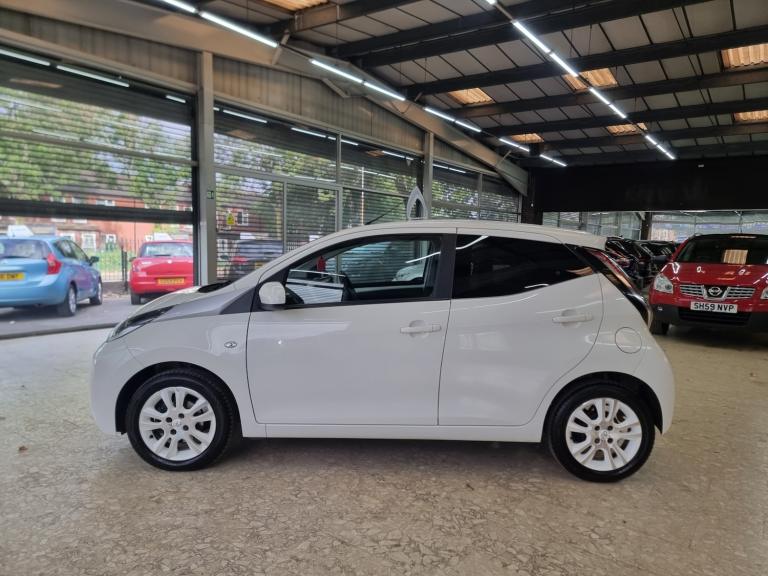 2016 Toyota AYGO 1.0 VVT-i X-Pure 5dr HATCHBACK Petrol Manual