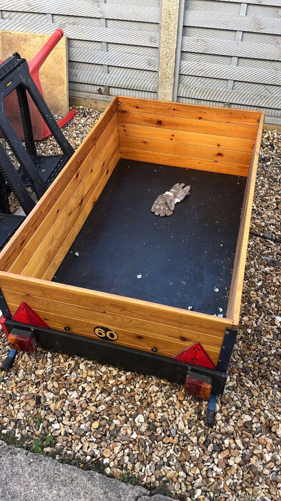 Small trailer 