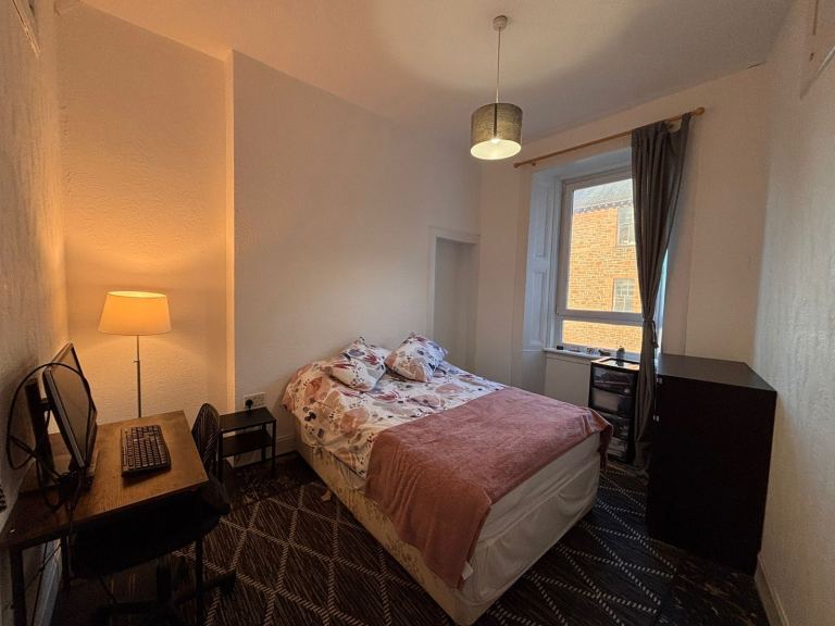 2 Bedroom Furnished in Rutherglen 