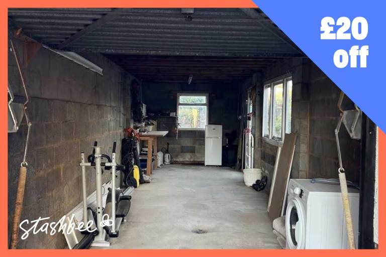 Garage to rent in Nuneaton (CV10) | Stashbee
