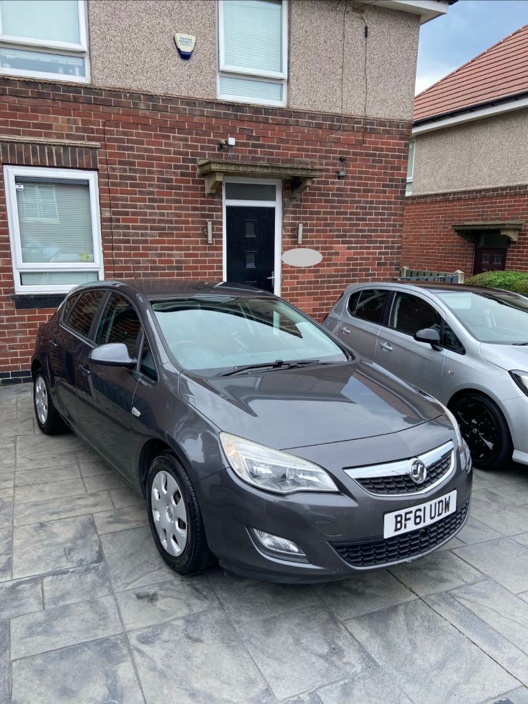 Vauxhall, ASTRA, Hatchback, 2011, Manual, 1598 (cc), 5 doors