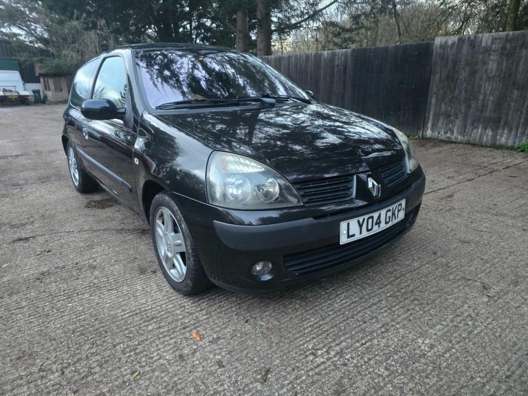 2004 Renault Clio 1.4 16V Dynamique 3dr HATCHBACK Petrol Manual