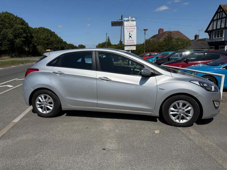 HYUNDAI I30 1.4 Active Silver Manual Petrol 2012