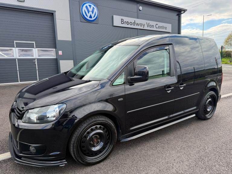 2015 VOLKSWAGEN CADDY C20 TDI 140 6 SPEED HIGHLINE IN BLACK   Diesel