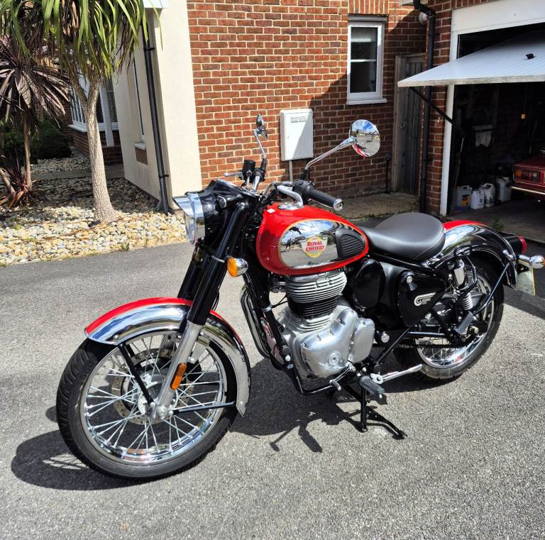 Royal Enfield Classic 350 Chrome/Red – 350 Miles – Showroom Condition