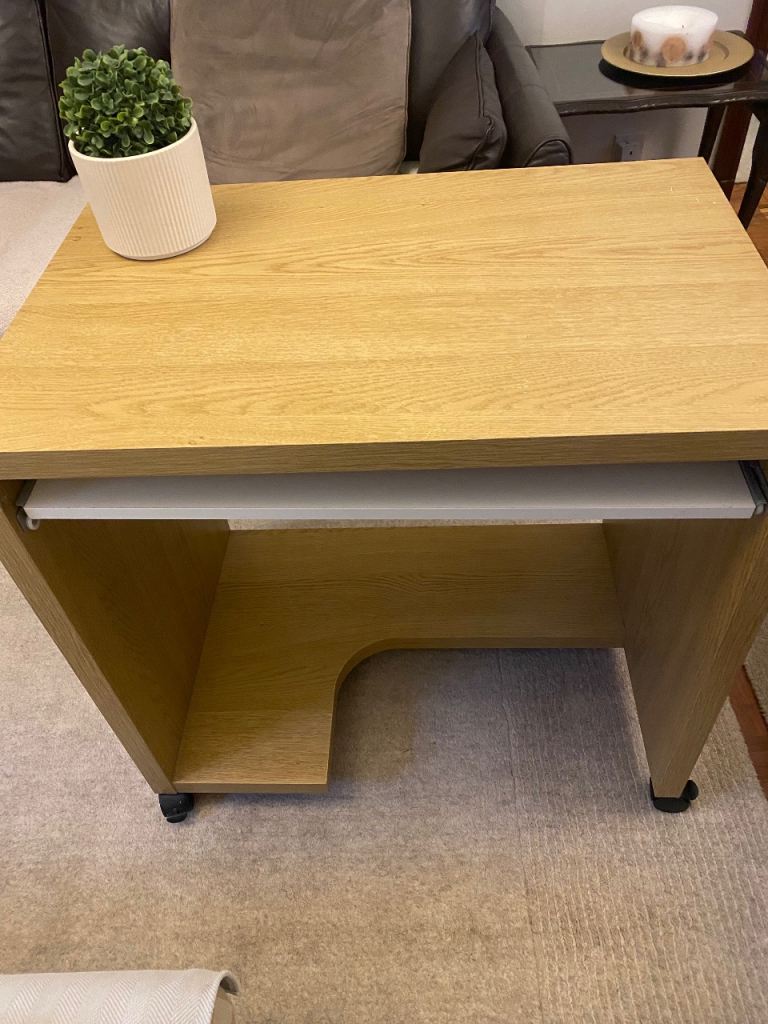 Desk or make up table