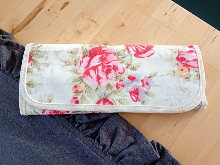 Cath Kidston Floral Make-up Brush Roll / Clutch – Good Condition