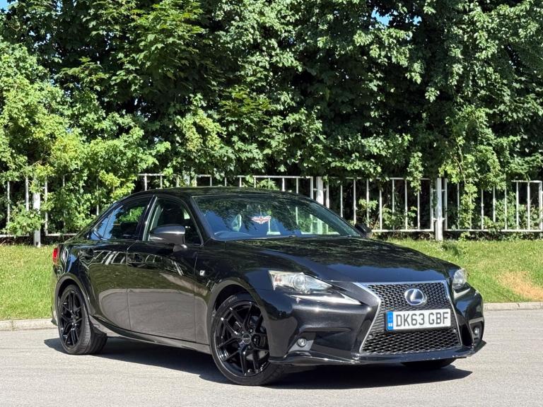 Lexus IS 2.5 300h F Sport E-CVT Euro 5 (s/s) 4dr Petrol/Electric Hybrid Automatic