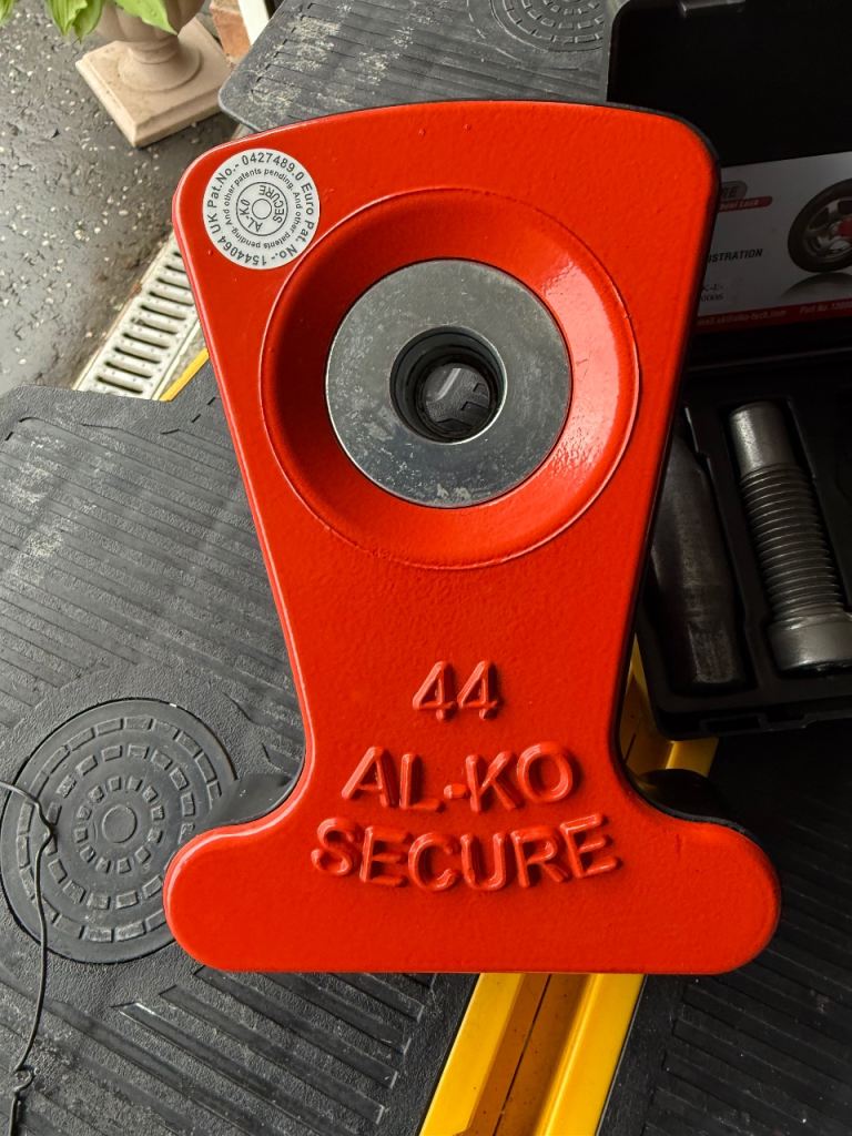 2 Alko wheel locks no 44
