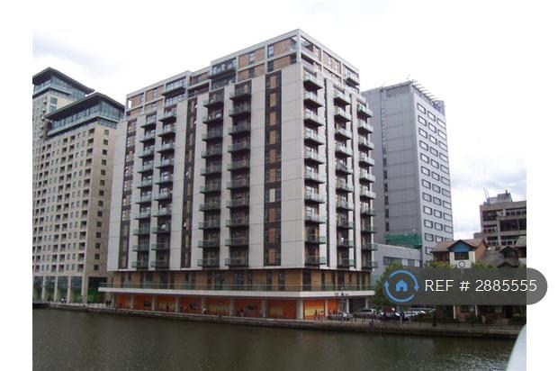 1 bedroom flat in South Quay Square, Canary Wharf, E14 (1 bed) (#2885555)