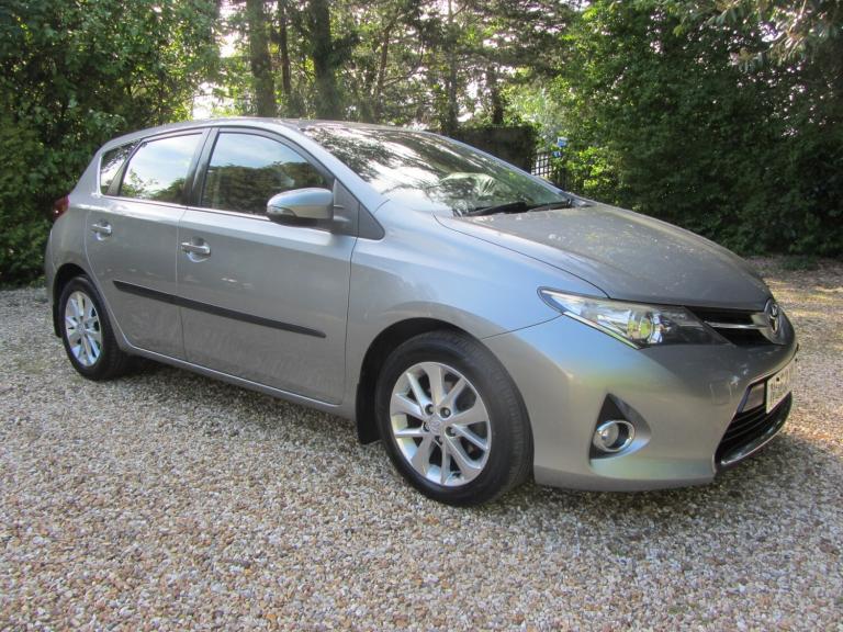 2013 Toyota Auris 1.6cc. V-Matic 'Icon' 5dr. H/Back. HATCHBACK Petrol Manual