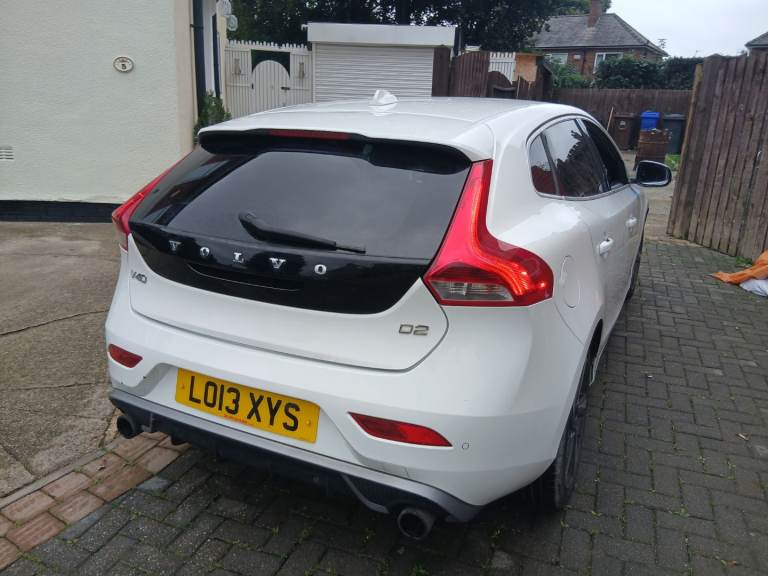 Volvo, V40, Hatchback, 2013, Manual, 1560 (cc), 5 doors