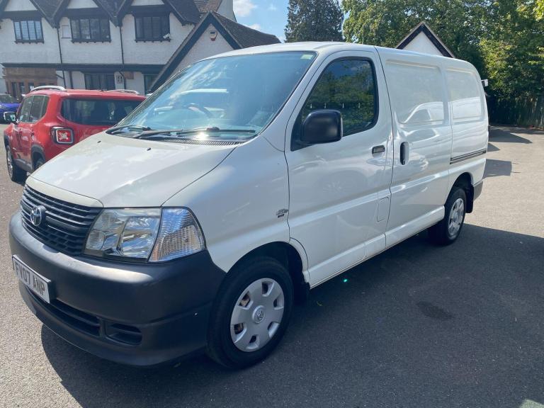 2007 Toyota HIACE 280 D-4D 95 SWB 2.5 280 D-4D RWD L1 H1 4dr PANEL VAN DIESEL Manual