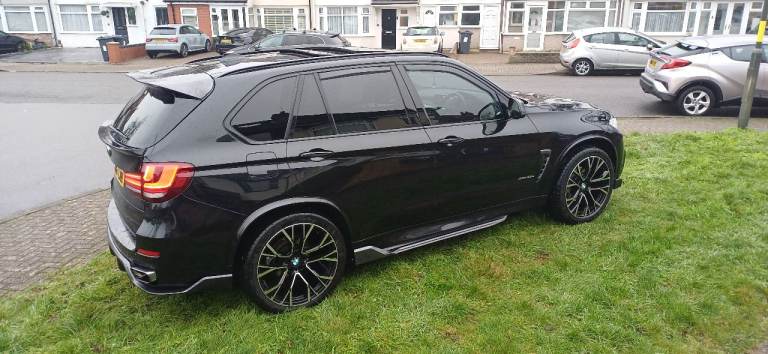 BMW X5 X DRIVE 2.0 PET/ELEC FUL CARBON STYLING 112K FSH PAN ROOF 22 ALLOYS NAV DVD REV CAM LEATHERS