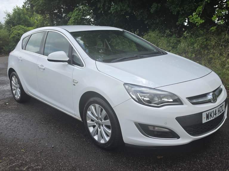 Vauxhall, ASTRA, Hatchback, 2014, Manual, 1956 (cc), 5 doors