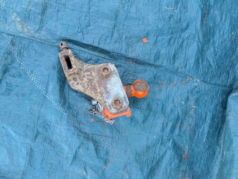 Tow ball/ Trailer pin