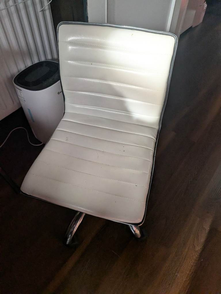 White swivel chair 