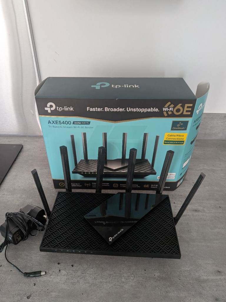 TP-link router excellent condition used once