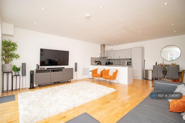 3 bedroom flat in Bridle Road, Croydon, CR0 (3 bed) (#3060117)