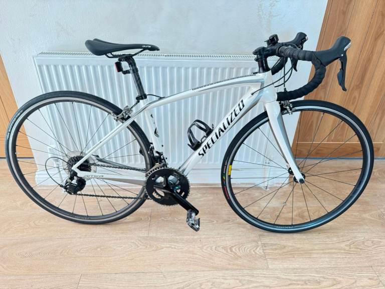 Carbon Specialized amira road bike in good condition All fully working 