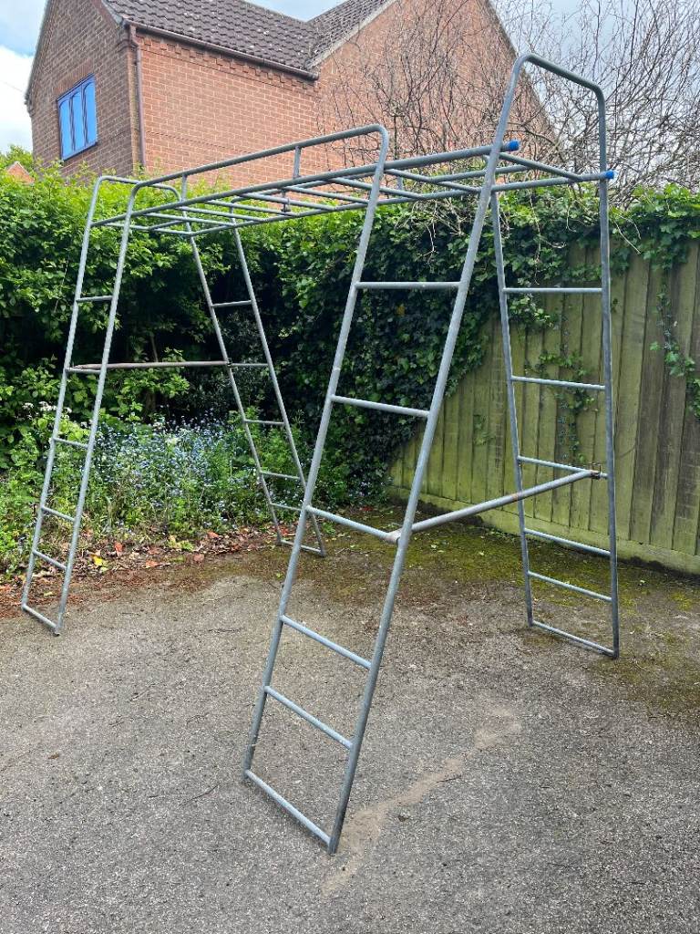 TP Climbing Frame in great condition