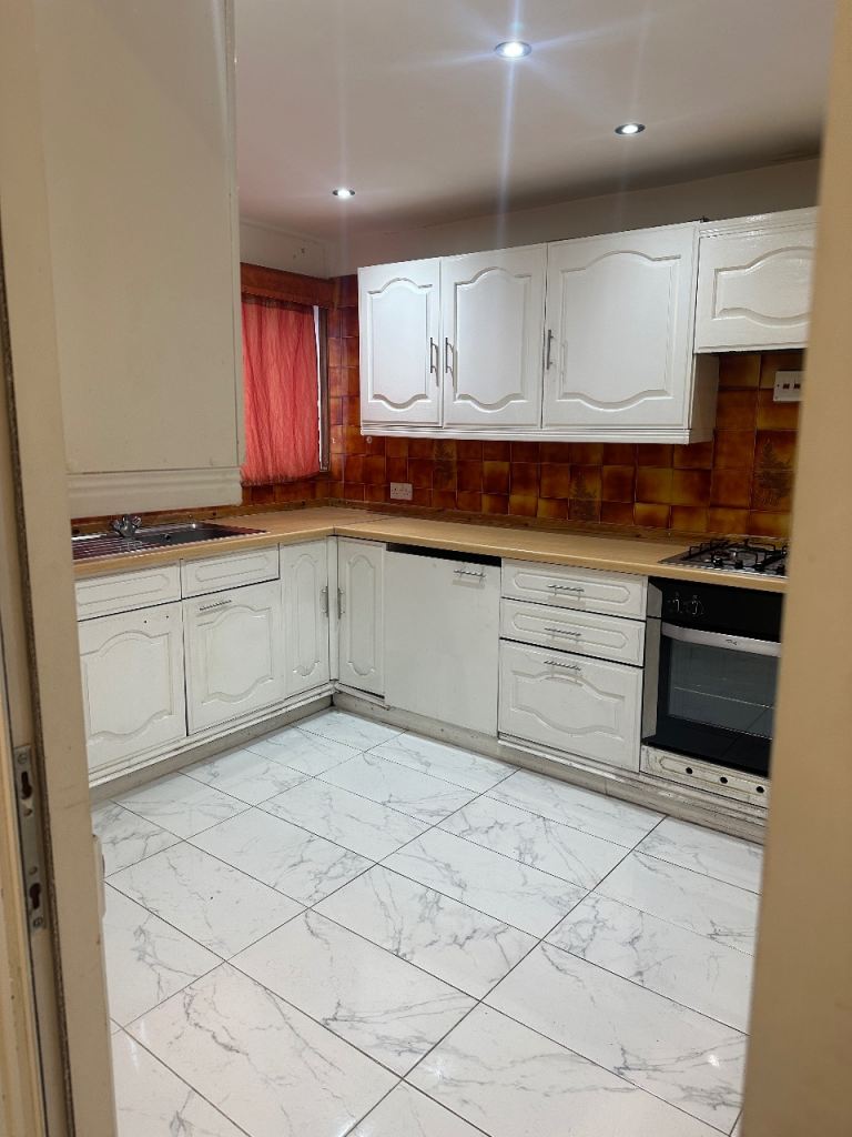 3-Bedroom House for Rent in Dagenham (RM10 9SS) – £2,300 PCM