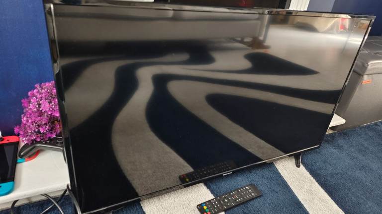 40" TV / Monitor with Remote