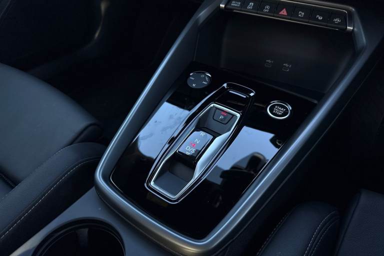 2025 Audi A3 Black Edition 35 TFSI  150 PS S tronic SUV PETROL Automatic
